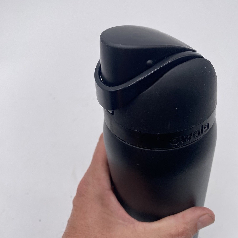 OWALA 32 OUNCE OZ TUMBER WATER BOTTLE Very Dark Black Free Sip SEE PICS Has Wear - Picture 9 of 16